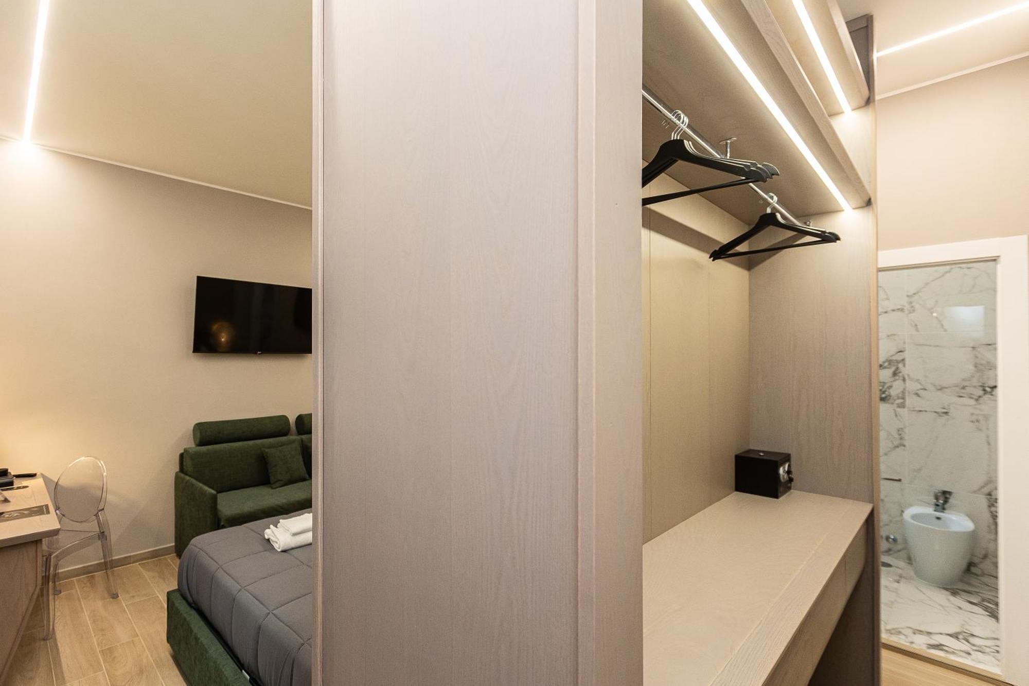 Iron Luxury Rooms Rome Exterior photo